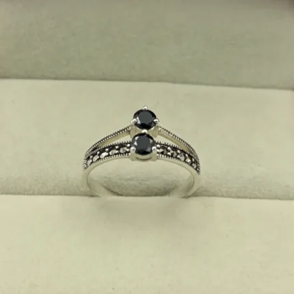 Vintage Dual-Stone Black Zircon Ring