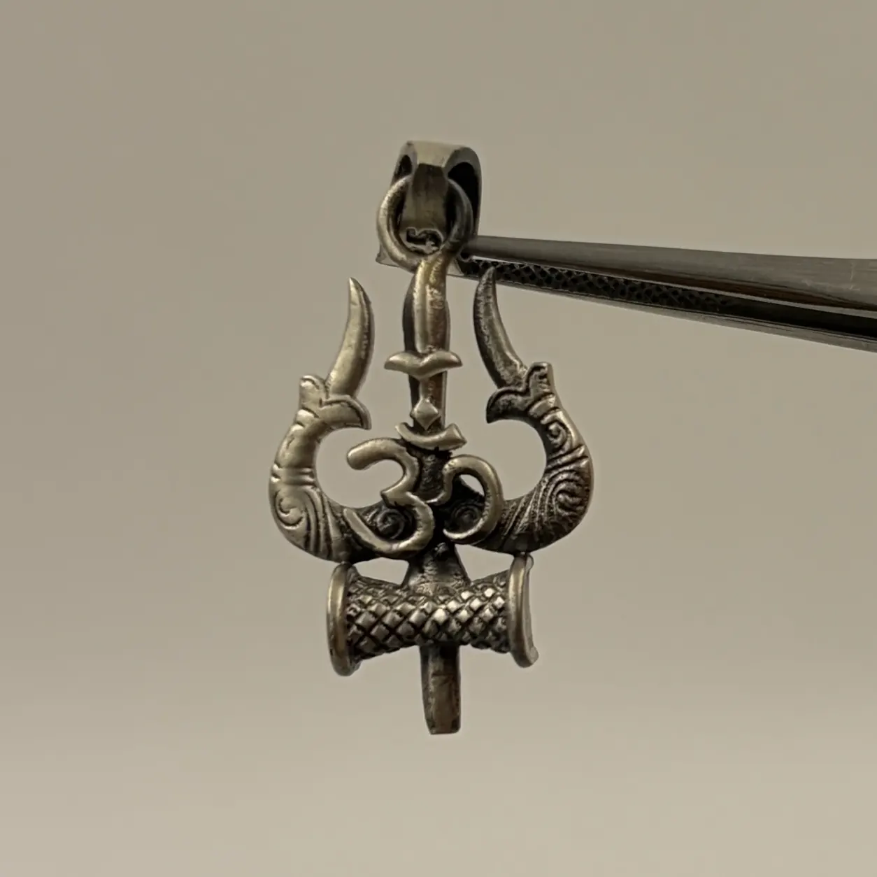 trisula Om Trishul Damru Pendant - Image 1